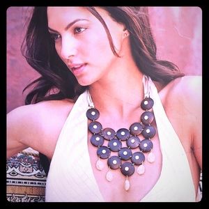 Stella & Dot Casablanca bib necklace